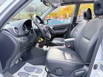 Toyota RAV4 2.0 VVT-i VX SUV 5dr Petrol Automatic 4WD (224 g/km, 147 bhp)