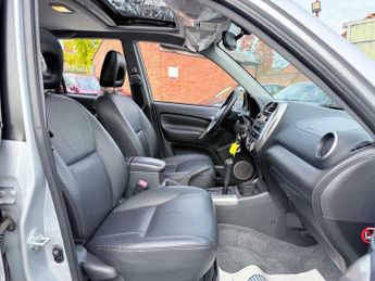 Toyota RAV4 2.0 VVT-i VX SUV 5dr Petrol Automatic 4WD (224 g/km, 147 bhp)