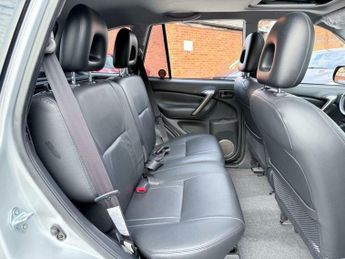 Toyota RAV4 2.0 VVT-i VX SUV 5dr Petrol Automatic 4WD (224 g/km, 147 bhp)