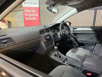 Volkswagen Golf 1.6 TDI BlueMotion Tech SE DSG Euro 5 (s/s) 5dr