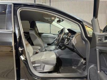 Volkswagen Golf 1.6 TDI BlueMotion Tech SE DSG Euro 5 (s/s) 5dr