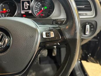 Volkswagen Golf 1.6 TDI BlueMotion Tech SE DSG Euro 5 (s/s) 5dr