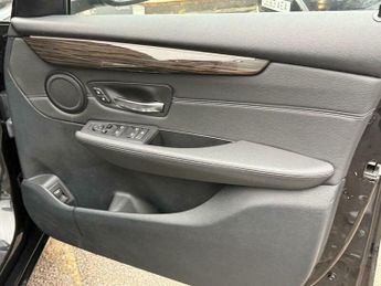 BMW 2 SERIES 1.5 218i Luxury Auto Euro 6 (s/s) 5dr