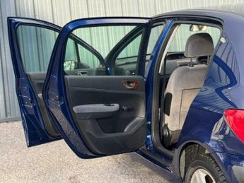 Peugeot 307 2.0 16v GLX 5dr (a/c)