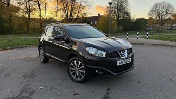 Nissan Qashqai 1.6 Tekna SUV 5dr Petrol CVT 2WD Euro 5 (AVM) (117 ps)