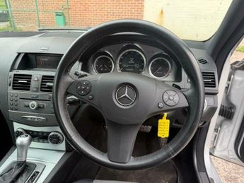 Mercedes-Benz C Class 2.1 C220 CDI BlueEfficiency Sport Auto Euro 5 4dr