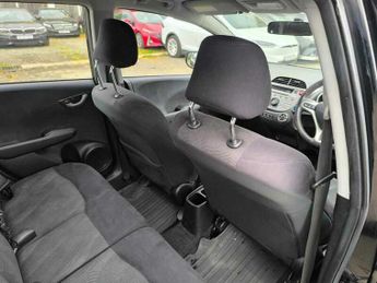 Honda Jazz I-VTEC ES I-SHIFT