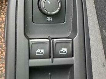 Volkswagen Golf 1.5 eTSI MHEV R-Line Hatchback 5dr Petrol Hybrid DSG Euro 6 (s/s