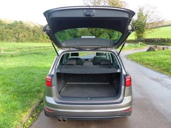 Volkswagen Golf SV GT TSI DSG