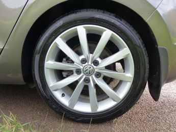 Volkswagen Golf SV GT TSI DSG