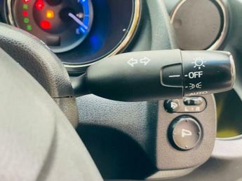 Honda Jazz 1.3h IMA HS Hatchback 5dr Petrol Hybrid CVT Euro 5 (102 ps)