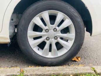 Honda Jazz 1.3h IMA HS Hatchback 5dr Petrol Hybrid CVT Euro 5 (102 ps)