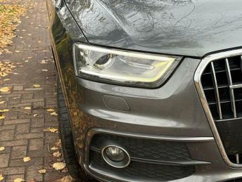 Audi Q3 2.0 TDI S line S Tronic quattro Euro 5 (s/s) 5dr
