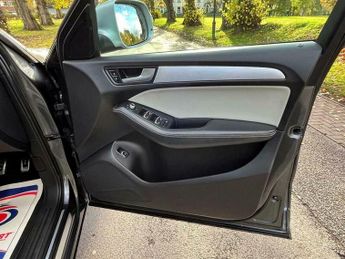 Audi SQ5 3.0 BiTDI V6 SUV 5dr Diesel Tiptronic quattro Euro 5 (s/s) (313 