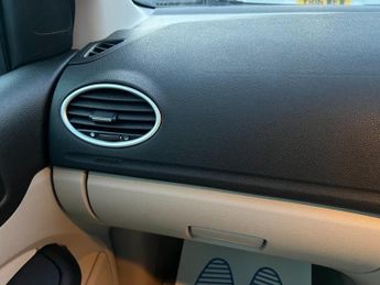 Ford Focus 2.0 Ghia Hatchback 5dr Petrol Automatic (192 g/km, 143 bhp)