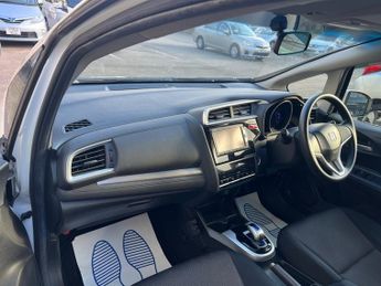 Honda Fit 1.5 Hybrid F Auto 5dr