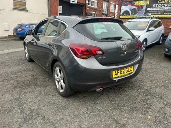 Vauxhall Astra 2.0 CDTi ecoFLEX SRi Euro 5 (s/s) 5dr