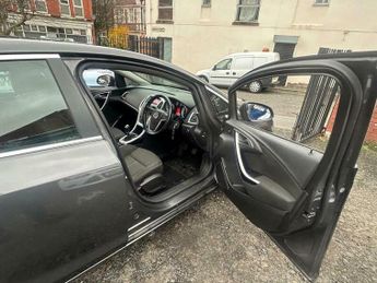 Vauxhall Astra 2.0 CDTi ecoFLEX SRi Euro 5 (s/s) 5dr