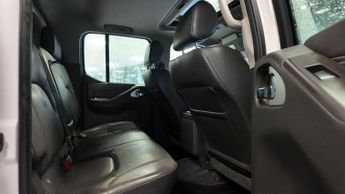 Nissan Navara DCI OUTLAW 4X4 SHR DCB 3.0 NO VAT AUTO LEATHER SAT NAV SUNROOF