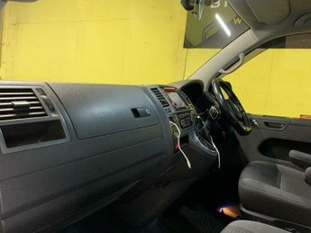 Volkswagen Caravelle 2.0 TDI BlueMotion Tech SE DSG Euro 5 (s/s) 5dr