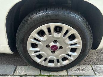 Fiat Panda 0.9 TwinAir Easy Dualogic Euro 5 (s/s) 5dr