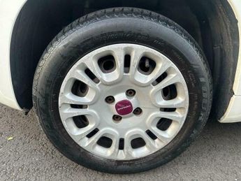 Fiat Panda 0.9 TwinAir Easy Dualogic Euro 5 (s/s) 5dr