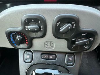 Fiat Panda 0.9 TwinAir Easy Dualogic Euro 5 (s/s) 5dr