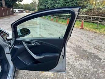 Vauxhall Astra 2.0 CDTi SE Auto Euro 5 5dr