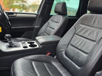 Volkswagen Touareg V6 R-LINE TDI BLUEMOTION TECHNOLOGY