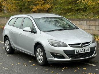 Vauxhall Astra 1.7 CDTi ecoFLEX ES Sports Tourer Euro 5 (s/s) 5dr