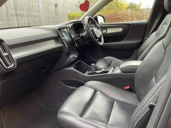 Volvo XC40 2.0 D3 Momentum Pro Auto Euro 6 (s/s) 5dr