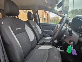 Dacia Sandero STEPWAY LAUREATE DCI