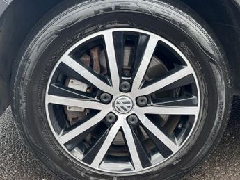 Volkswagen Caravelle 2.0 BiTDI BlueMotion Tech Executive MPV 5dr Diesel DSG Euro 6 (s