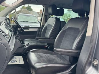 Volkswagen Caravelle 2.0 BiTDI BlueMotion Tech Executive MPV 5dr Diesel DSG Euro 6 (s