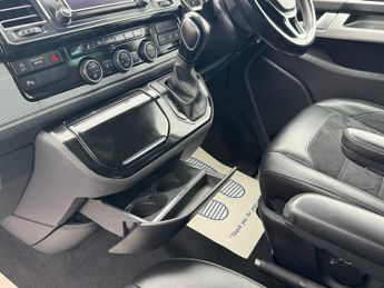 Volkswagen Caravelle 2.0 BiTDI BlueMotion Tech Executive MPV 5dr Diesel DSG Euro 6 (s