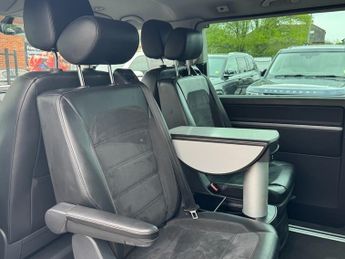 Volkswagen Caravelle 2.0 BiTDI BlueMotion Tech Executive MPV 5dr Diesel DSG Euro 6 (s