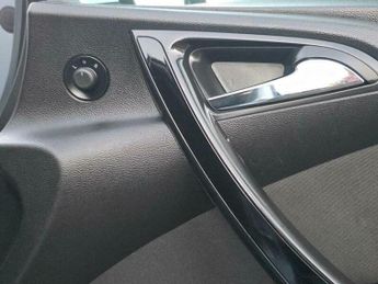 Vauxhall Astra 1.6i SRi Auto Euro 6 5dr
