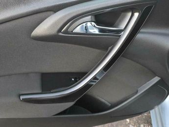 Vauxhall Astra 1.6i SRi Auto Euro 6 5dr