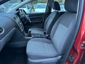 Ford Focus 1.6 LX 5dr