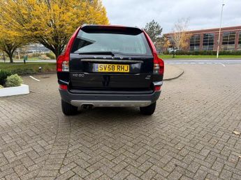 Volvo XC90 2.4 D5 SE Lux SUV 5dr Diesel Geartronic AWD (224 g/km, 182 bhp)