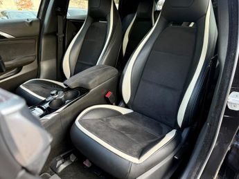 Infiniti Q30 SPORT D