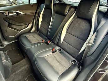 Infiniti Q30 SPORT D