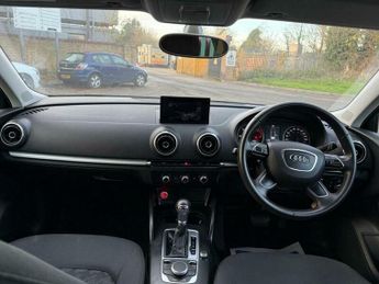 Audi A3 1.6 TDI SE Sportback S Tronic Euro 5 (s/s) 5dr