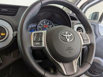 Toyota Yaris 1.5 VVT-h T4 CVT Euro 5 5dr