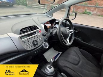 Honda Jazz 1.4 i-VTEC EX Hatchback 5dr Petrol i SHIFT Euro 4 (100 ps)