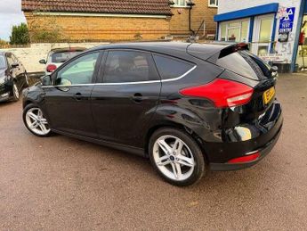 Ford Focus 1.0T EcoBoost Titanium Auto Euro 6 (s/s) 5dr