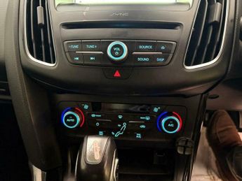 Ford Focus 1.0T EcoBoost Titanium Auto Euro 6 (s/s) 5dr