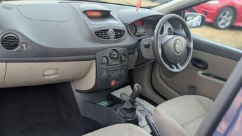 Renault Clio 1.4 16v Expression 3dr