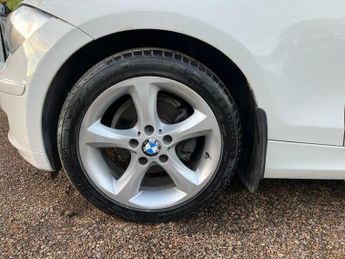 BMW 1 SERIES 2.0 116i Sport Steptronic Euro 5 5dr