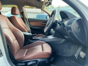 BMW 1 SERIES 2.0 116i Sport Steptronic Euro 5 5dr